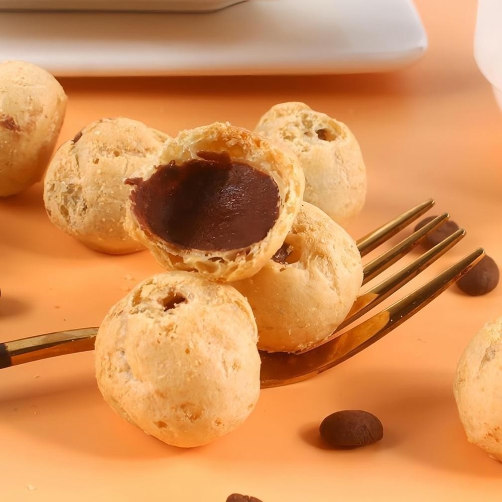 

PL30 COD Soes Coklat Cokelat 500g/1kg/Update kemasanterbaru / merekbaru/Malona/ halal Kue Sus Kering Isi soes coklat lumer 1 kgr Enak Murah Cemilan keluarga, cocok untuk dewasa dan anak-anak Chocolate Food Makanan Snack Murah