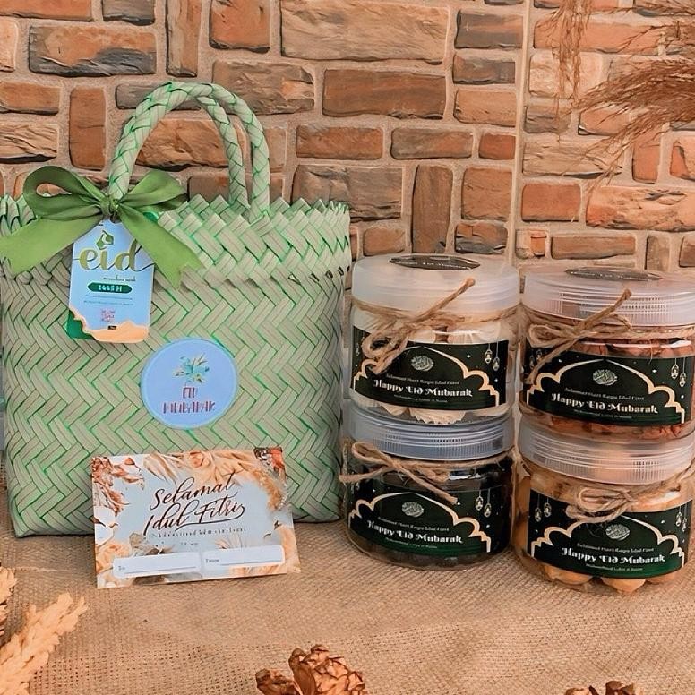 

Hampers Kue Kering Lebaran Estetik/Hampers Anyaman/Hampers Murah/Gift Birthday/Gift Wedding/Hampers Natal Diskon