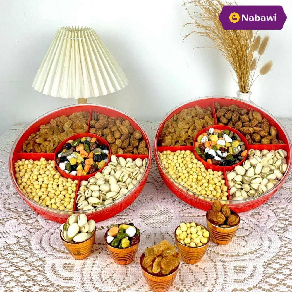 

Paket Hampers Exclusive 5 Sekat Kacang Arab Pistachio Kismis Almond Coklat Oleh Oleh Haji Dan Umroh Terlengkap Dan Termurah