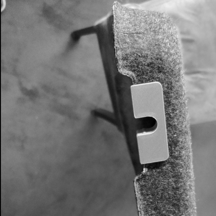 Dudukan Rak Bagasi Nissan March / Klem Bagasi Atas - Engsel Cover Bagasi Nissan March Kode 477