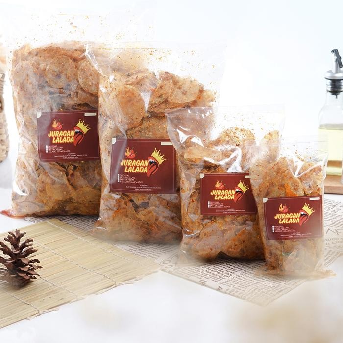 

TERJAMIN KERIPIK KACA 250G JURAGAN LALADA Camilan Cemilan Kripca Kripik Singkong Chips Snacks Pedas