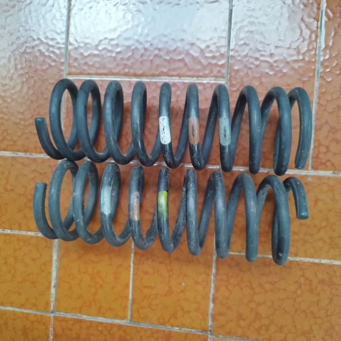 PER KEONG DEPAN COIL SPRING SUZUKI CARRY 1000