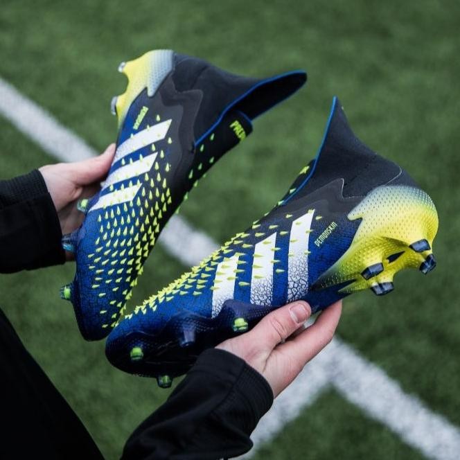 Ready SEPATU BOLA ANAK PREDATOR FREAK + FG CORE BLACK CLOUD WHITE SOLAR