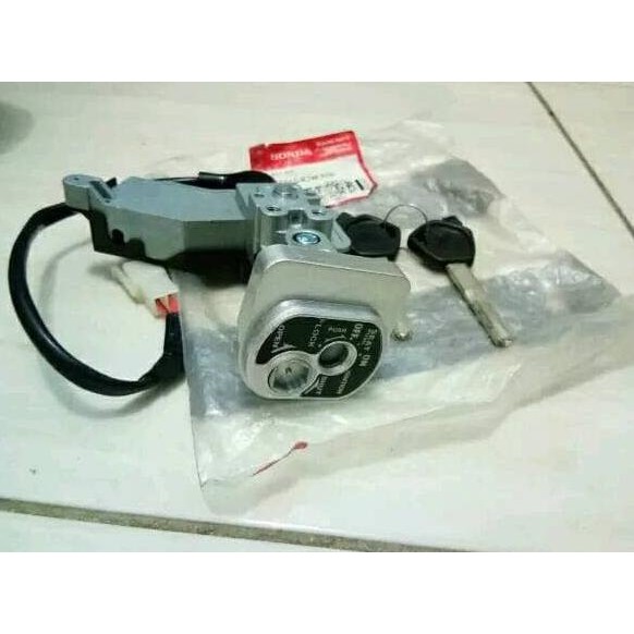 Kunci Kontak Set +Jok Standar Ori Honda Supra X 125 Helm In
