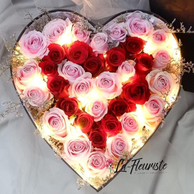 

Siap Kirim Box Bunga | Bloom box | Flower Box | Asli | Mawar | Valentine | lx-01