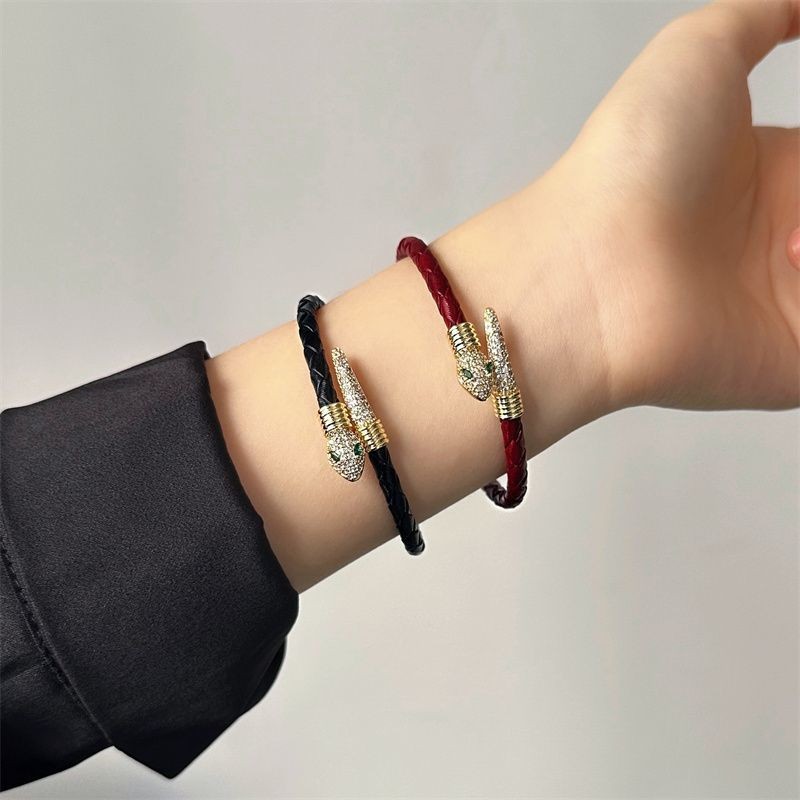 Gelang Ular Merah Amulet Keberuntungan