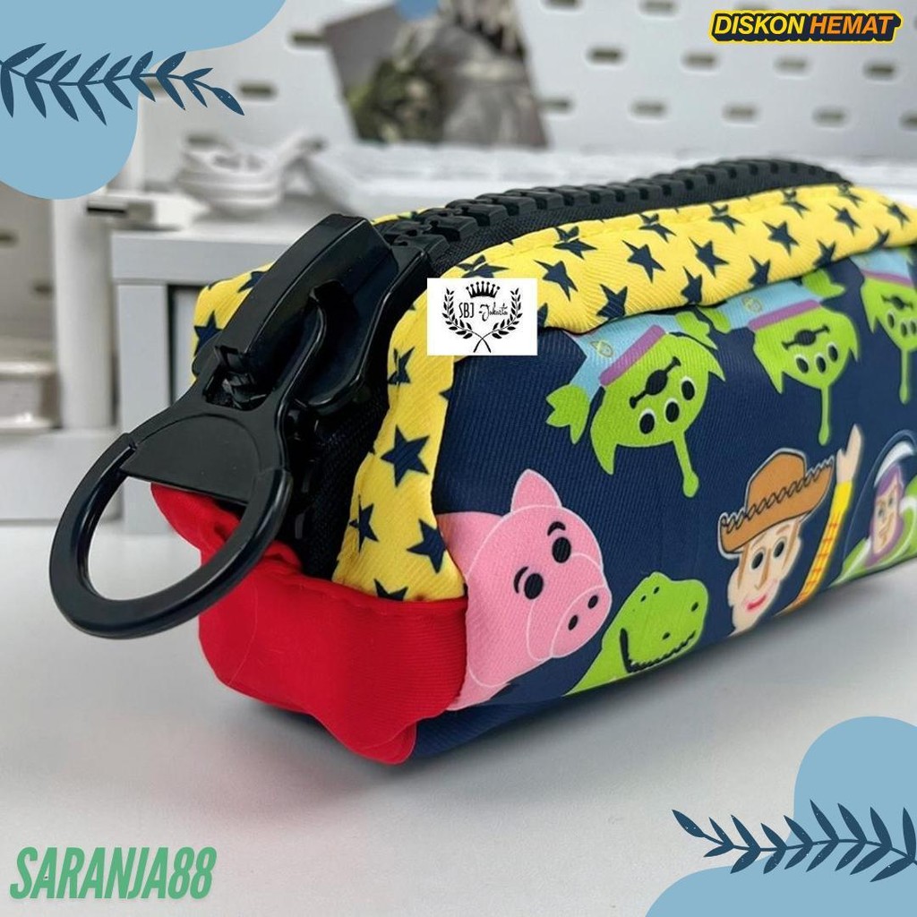 

Tempat Pensil Kotak Pensil Softcase Kanvas Toy Story Sanrio My Melody Pochacco Resleting Besar Diskon