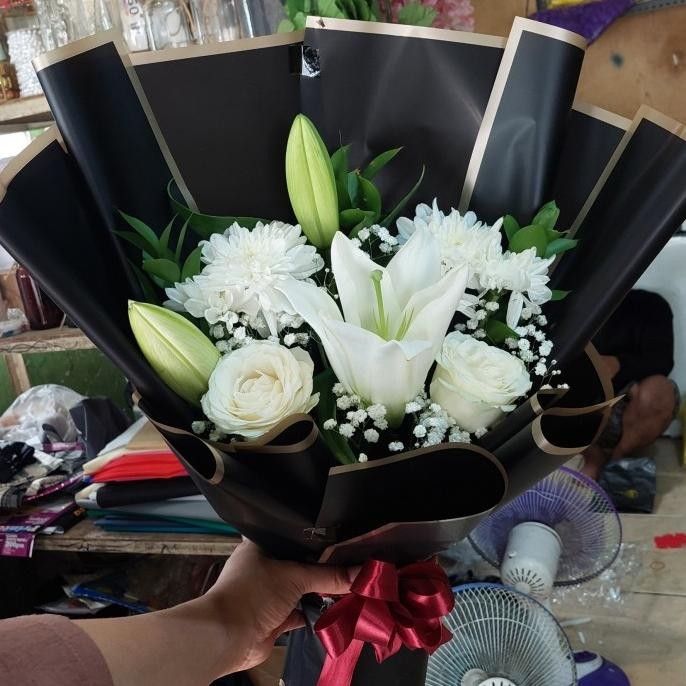bouquet lily asli mix / bunga lily Terlaris