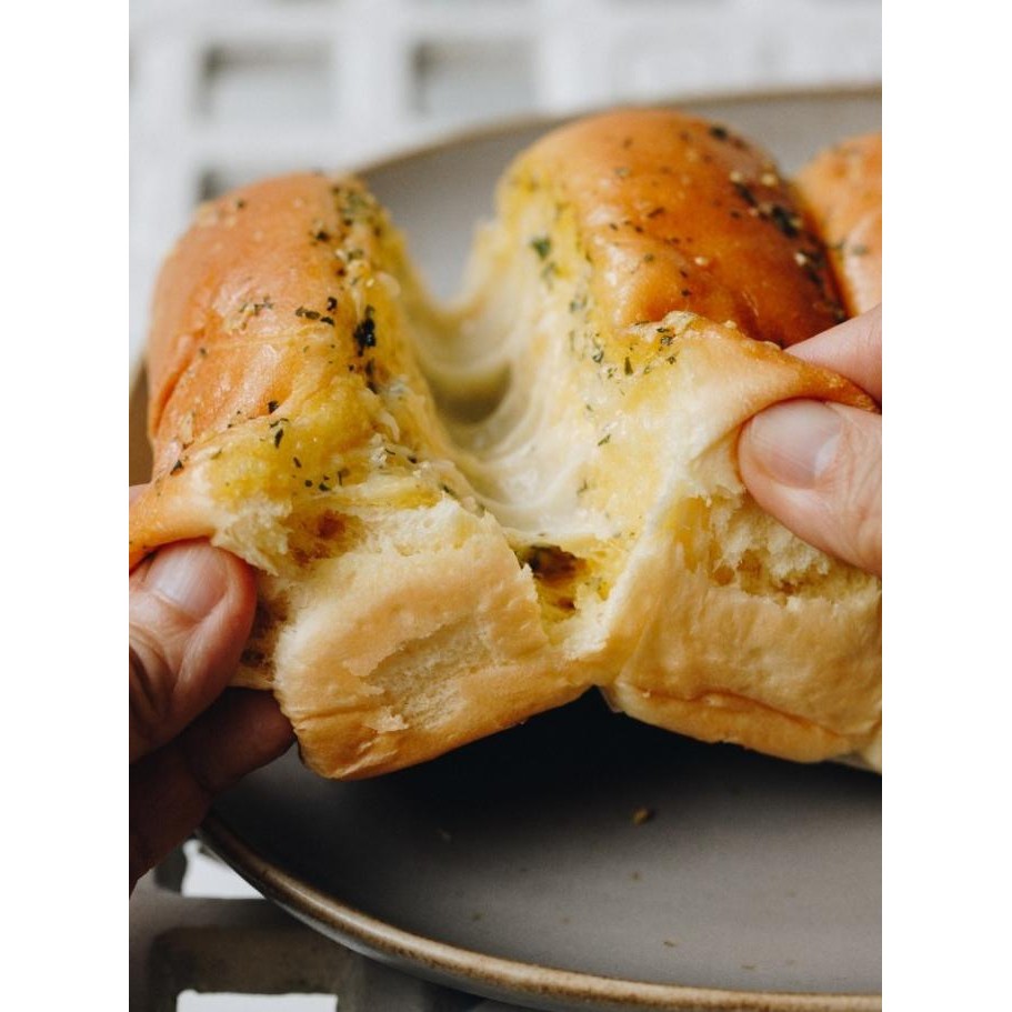 

(Good) ROTI SOBEK GARLIC CHEESE