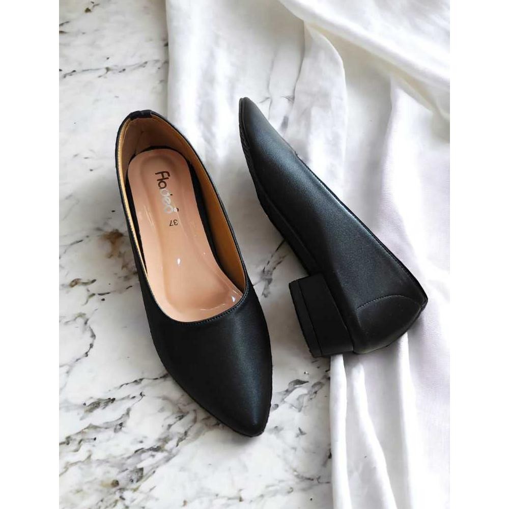 Sepatu Pantofel Wanita Kekinian Termurah/ Heels 3 Cm Dyo (Pantofel)