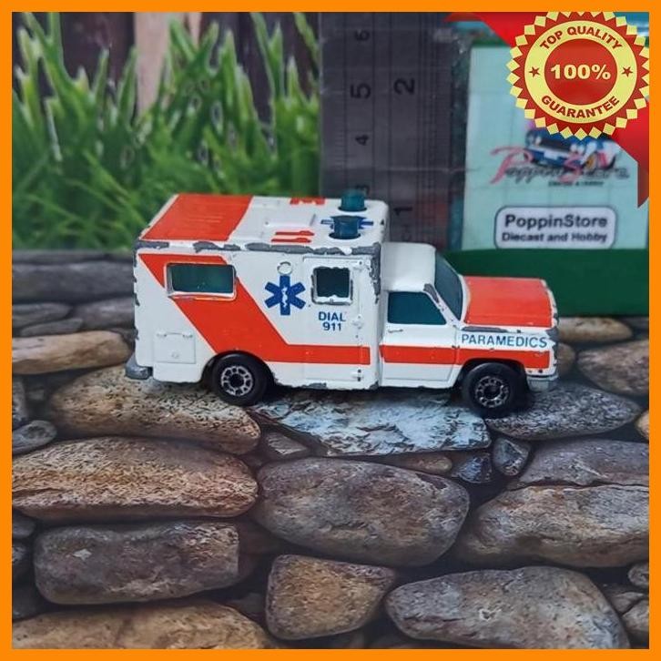 [POP] MATCHBOX 1977 AMBULANCE DIECAST VINTAGE (BEKAS/SECOND/PRELOVED)