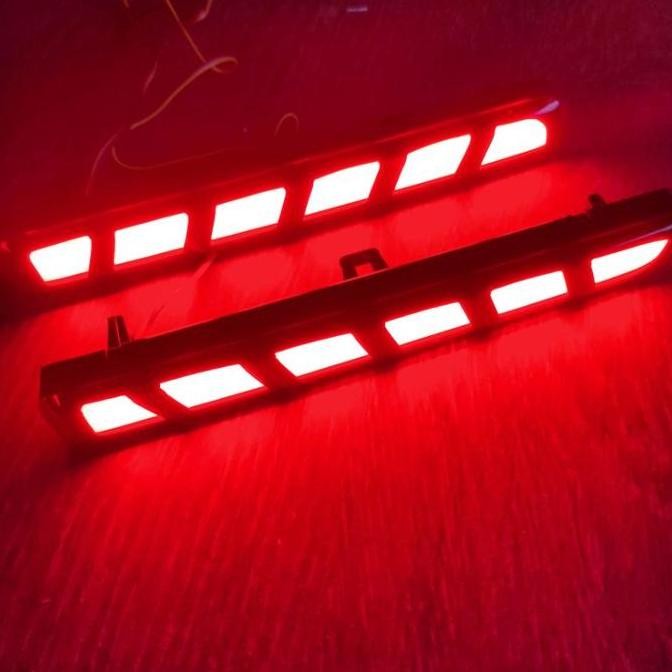 Grosir Rear Reflektor Mata Kucing Bemper Bumper Belakang Toyota Rush / Terios New 2011 2012 2013 201