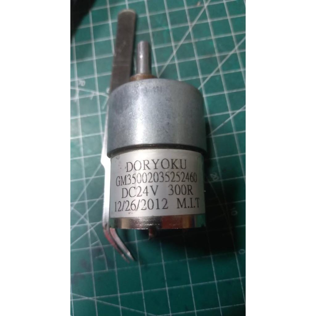 Motor Dc Gear Box 12V 300 Rpm New Stok