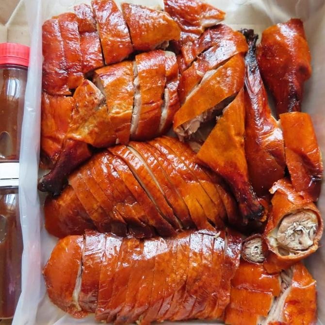 

Bebek Panggang + 2 botol saus hoisin