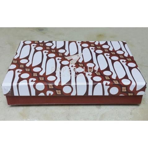 

Kotak Kado / Kotak Hadiah / Gift Box Persegi Panjang Batik murah