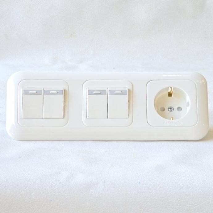 Panasonic Saklar 4 Gang + Stop Kontak New Stok