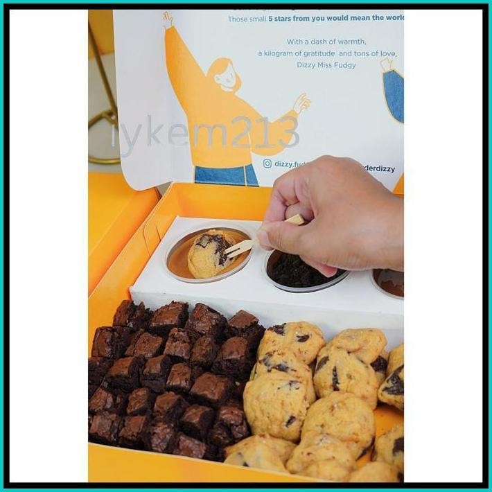 

PARTY BOX FUDGY BROWNIES & SOFT COOKIES / LOTUS NUTELLA BY @DIZZY.FUDGY