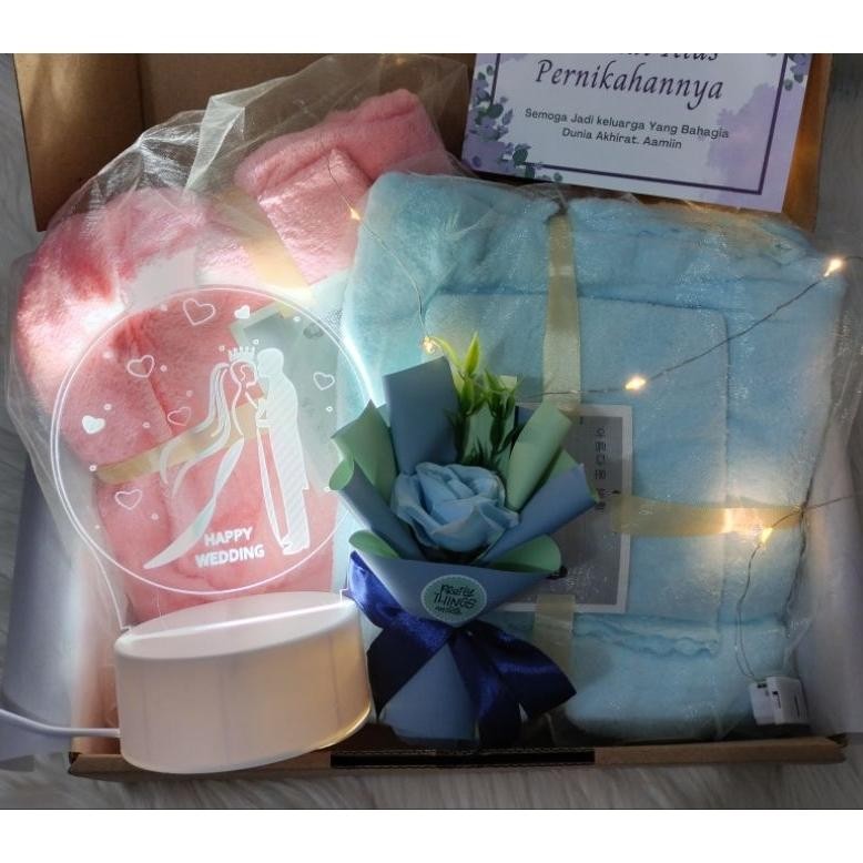 

Kotak kado Box gift wedding hampers