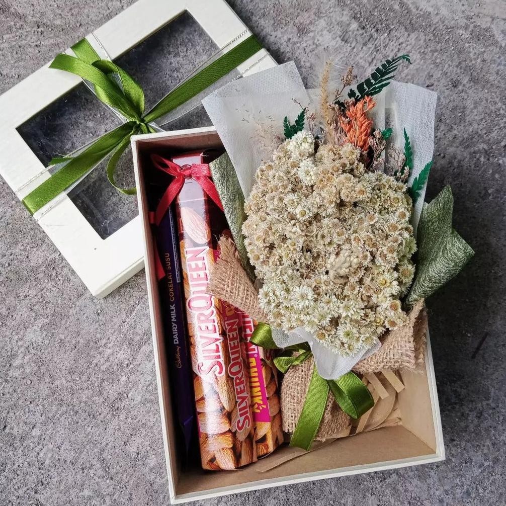 

Gift Box Hampers isi boneka Buket bunga coklat size 15x20 cm kado hadiah