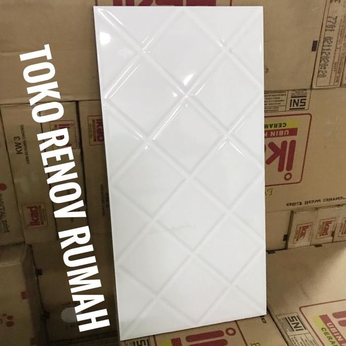 Keramik dinding 30x60 putih motif diamond/ keramik dinding dapur