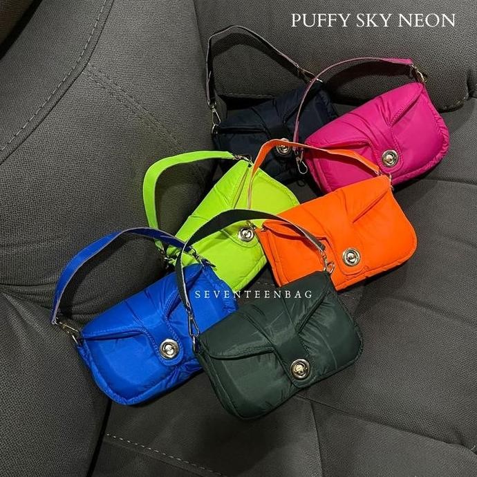 Dearglow- [Beli Lokal] Arcell - Tas Selempang Wanita - Puffy Sky Neon