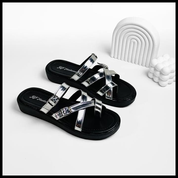 Terlaris Rf Footwear Sandal Wanita Platform Kekinian Casual Tali Silver Glossy Jepit Jempol Sendal C