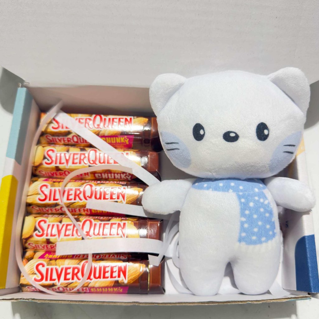 

Hampers Boneka Natal Cokelat SilverQueen Chunky Bar mini Christmas edition Gift Box birthday/graduation dll