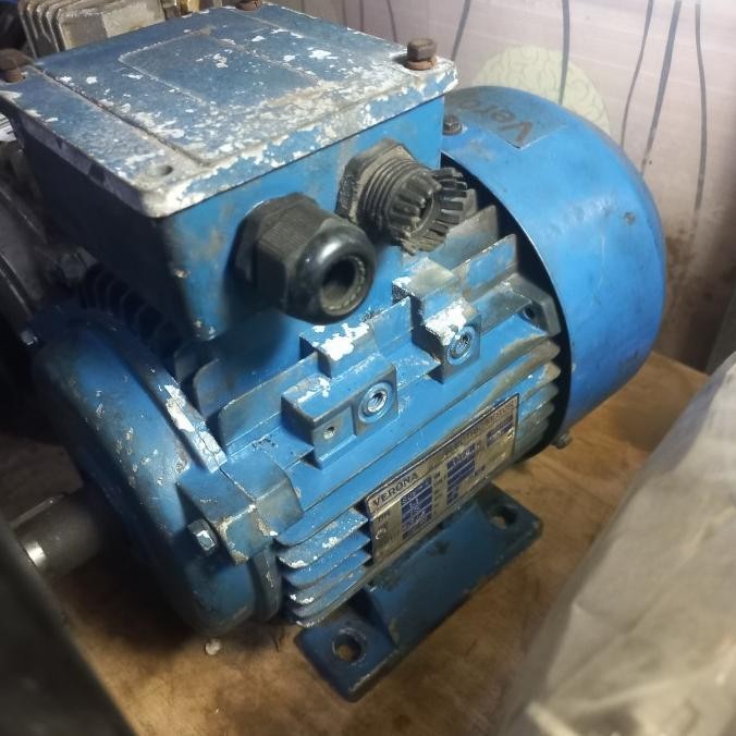 Dinamo Penggerak 1,5 Hp 3 Phase Co