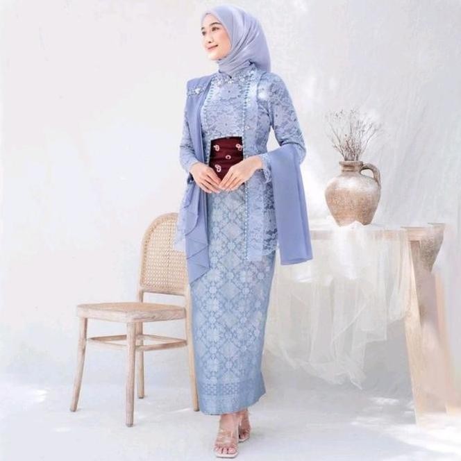 Debatik - Setelan Kebaya Batik Kutubaru Laksmi Kutubaru Kebaya Lamaran Modern Kebaya Wisuda 2025 Keb