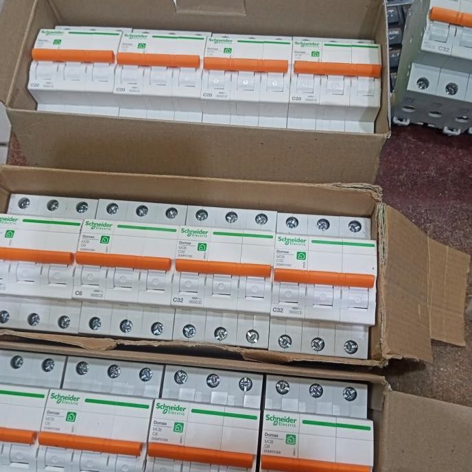 Spesial Mcb 3P 20A Schneider