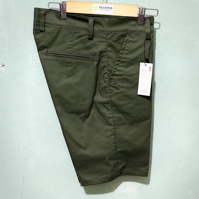 Celana chinos uniqlo pendek distro//uniqlo celana pendek chinos pria//celana uniqlo pendek chinos pr