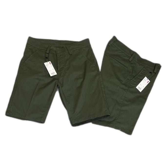 celana pendek  uniqlo pria