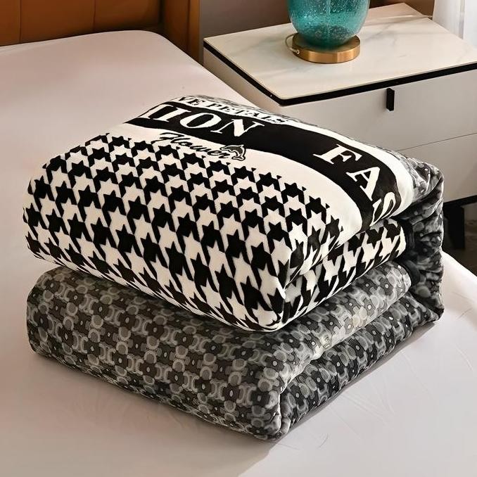 Selimut Bulu Halus Ukuran Jumbo 200x230 Motif Fashion Cantik Super Tebal Pinggiran Full List Berkual