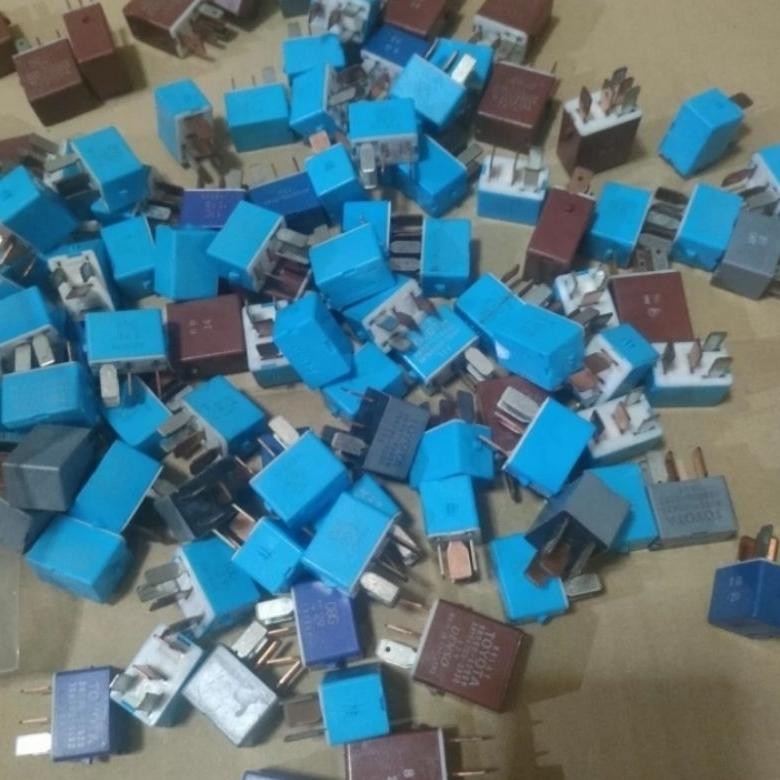 Relay Denso Relay Kaki 5 12V Original