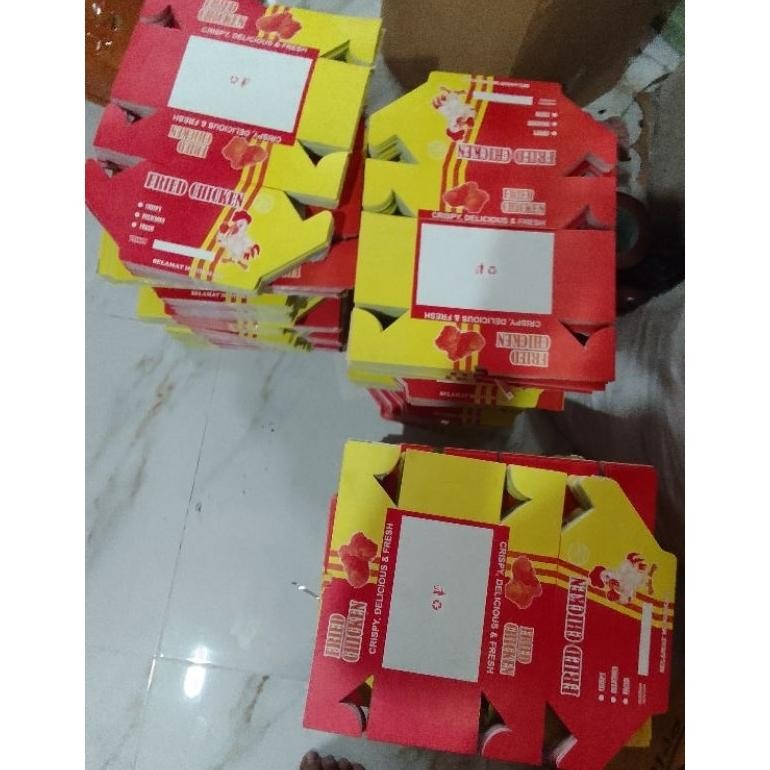 

KT78 Terbaru 50 Lembar Dus Friend Chiken UK 10 x 15 x 6 Cm Sale Sale