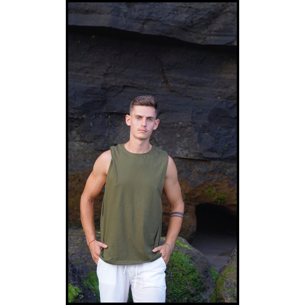 Tanktop Pria Low Cut Sewless Hijau Army Beachwell Bali Original Best Seller