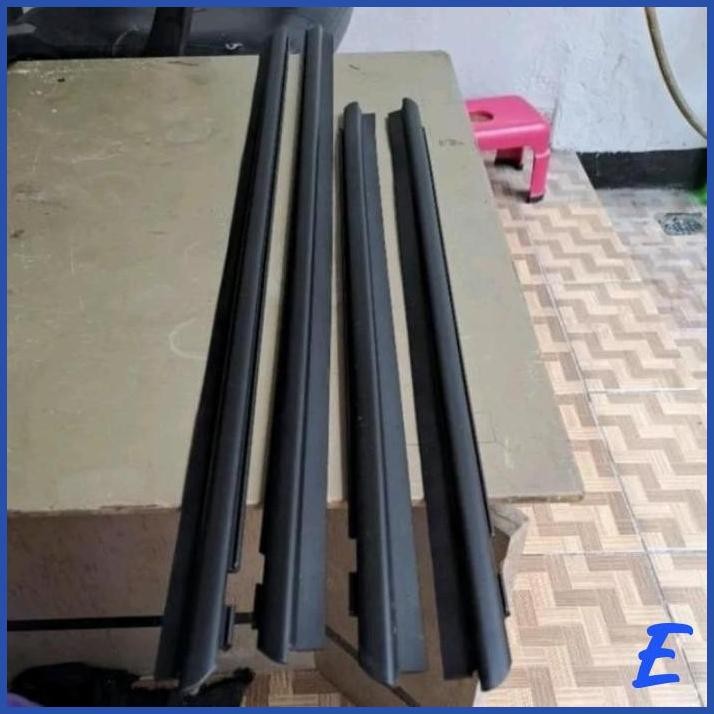 | UQP | KARET PELIPIT KACA PINTU MOBIL NISSAN DATSUN GO,CROSS KOMPLIT SET ORI
