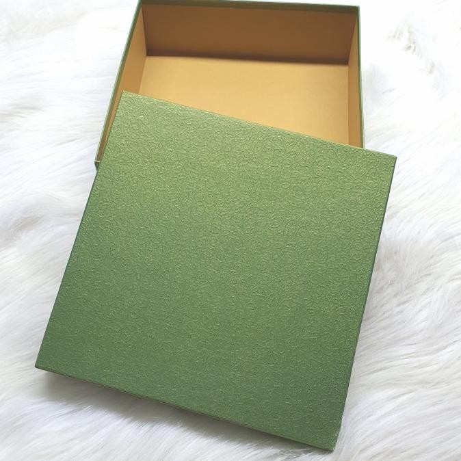 

Diskon! Hard Box Polos 30 X 30Cm / Kotak Kue / Kotak Kado Souvenir