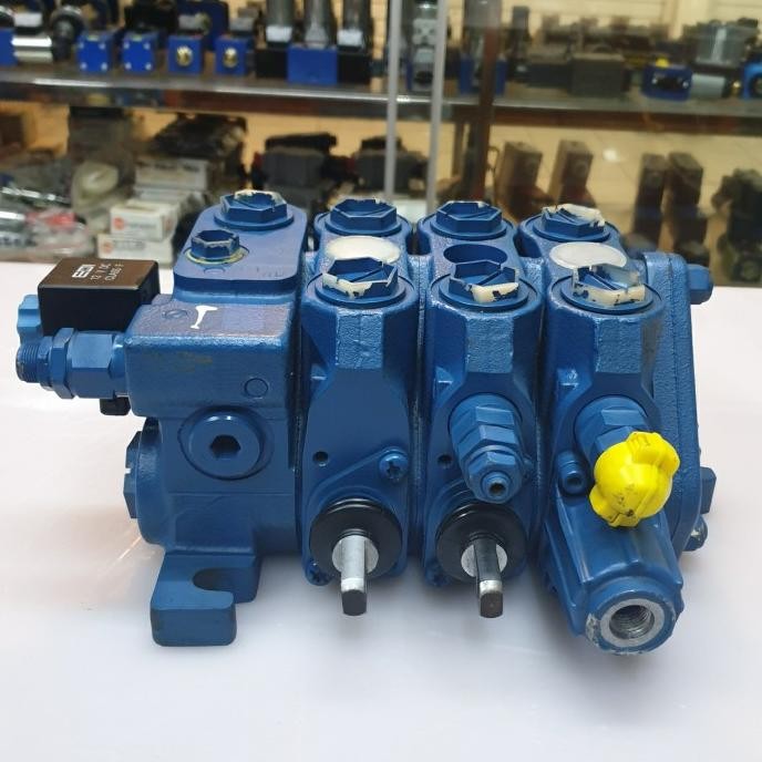 new  HYDRAULIC CONTROL VALVE REXROTH 3 BANK KOBELCO murah
