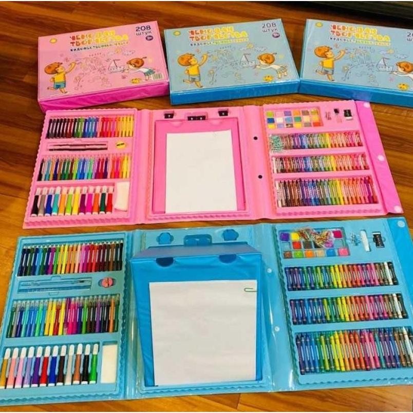 

KEPERLUAN SEKOLAH MEGA CRAYON 208 PCS SHENAR CRAYON SEKOLAH ANAK BERMAIN ANAK MELUKIS MEWARNAI MENGGAMBAR UNIK VIRAL ANAK PINTAR / CRAYON SET/ SHENAR CRAYON SET 208 PCS / ALAT MENGGAMBAR MEWARNAI ANAK / PENSIL WARNA KRAYON ANAK - MEGA ART 208 PCS SHENAR