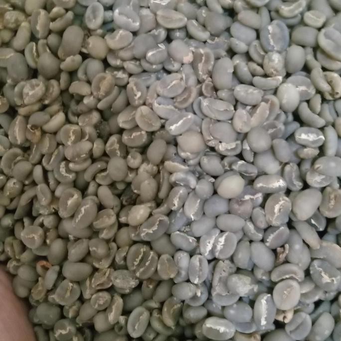

ready stock Green Bean/Biji kopi Arabika JAVA CIWIDEY semi wash/arabica wethull