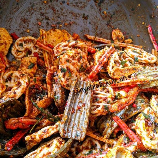 

KERUPUK CAMPUR JENGKOL/BETON/PEDO/BASRENG SEBLAK MIX CIKRUH neto 1kg Snacks Pedas
