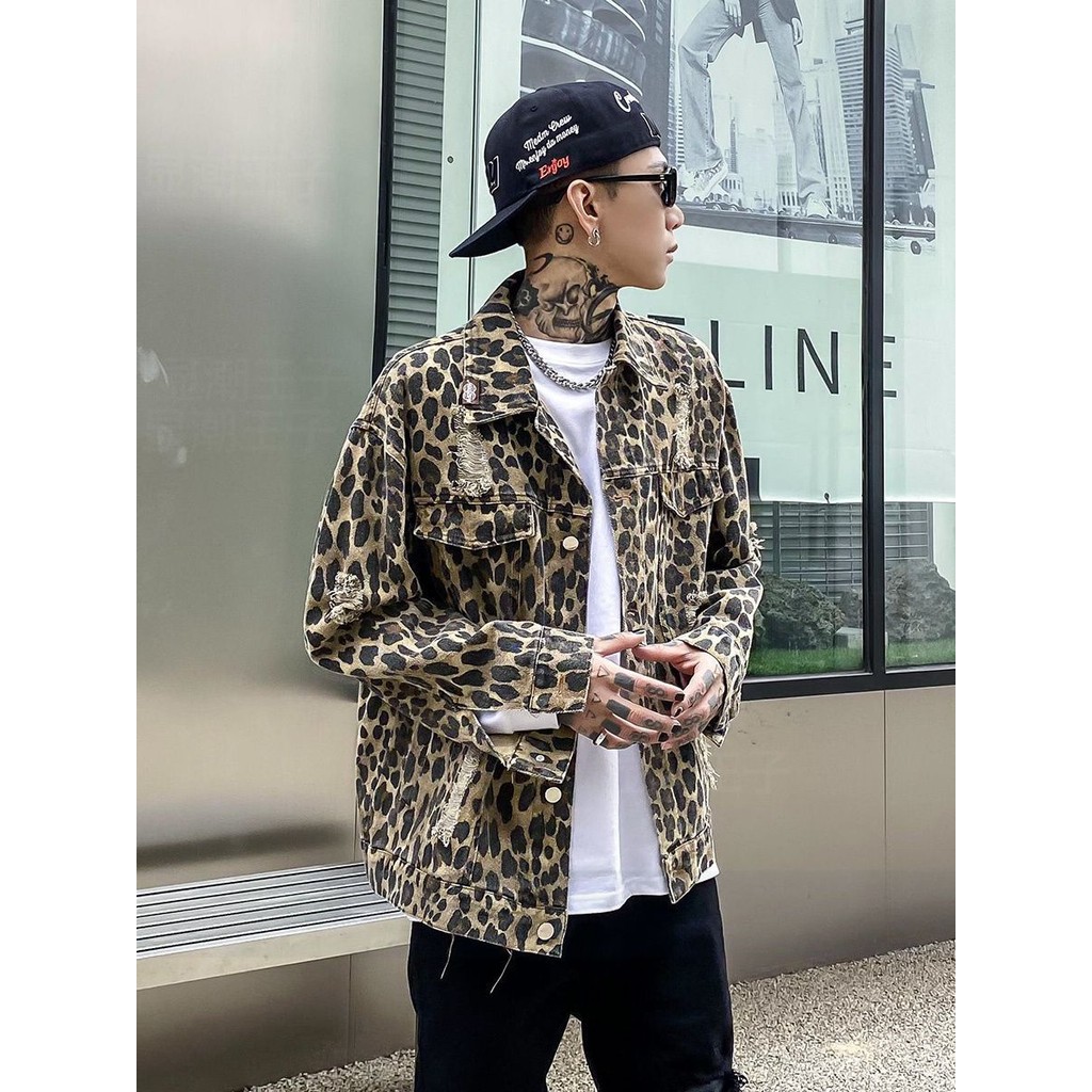 Jaket Denim Motif Macan Tutul Gaya Jalanan Unisex Jaket Santai Longgar Pasangan