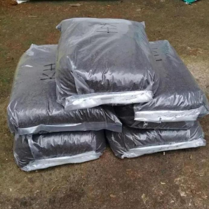 

Terlaris Media Tanaman Pupuk Kandang Halus 1Kg