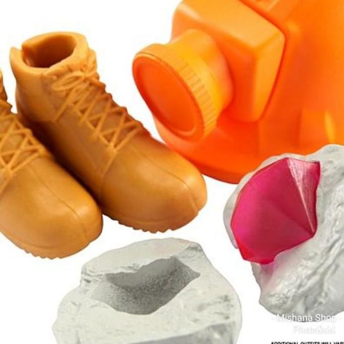 Boneka Mattel Barbie Surprise Career Doll Blonde Denim & 3 set baju