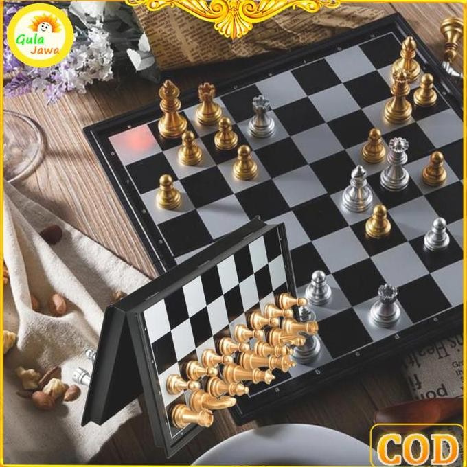 Terjangkau Papan Catur Magnet Lipat Dengan 32 Potongan Catur Emas & Perak