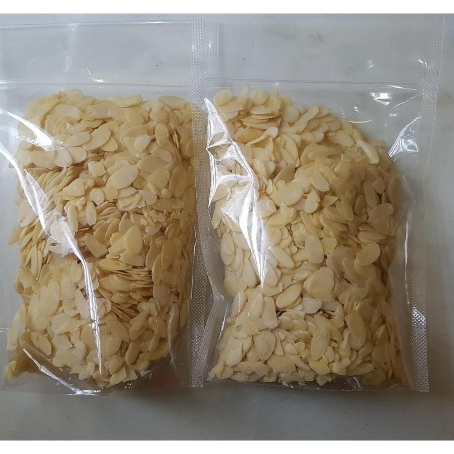 

250 Gram Almond Liced Acang Almon Mentah Lice Iri Tipi Ecil Baru