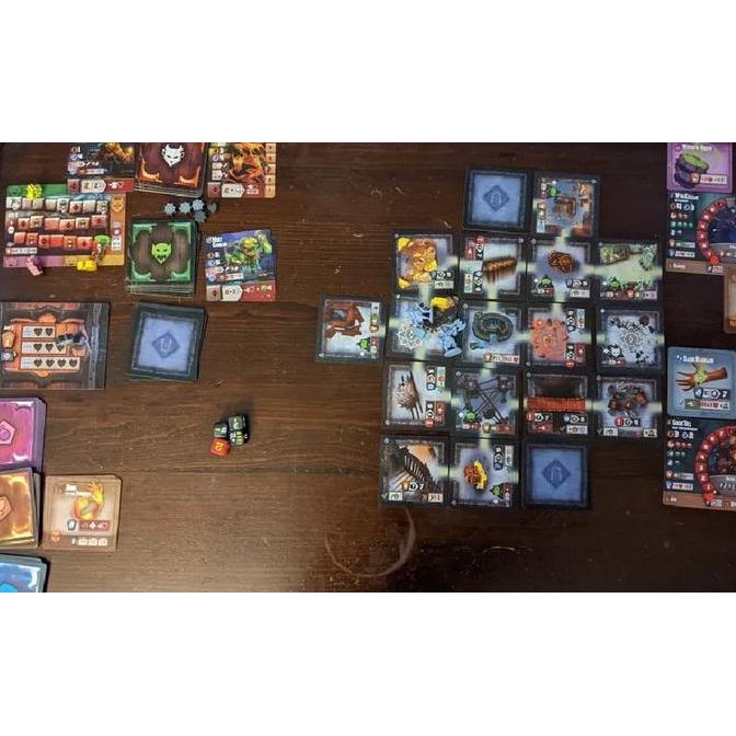 Terjangkau Tiny Epic Dungeons Board Game
