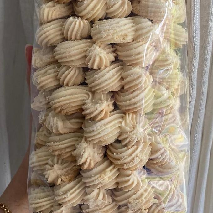 

HIW 500 gr - KUE SAGU KEJU TASIKMALAYA