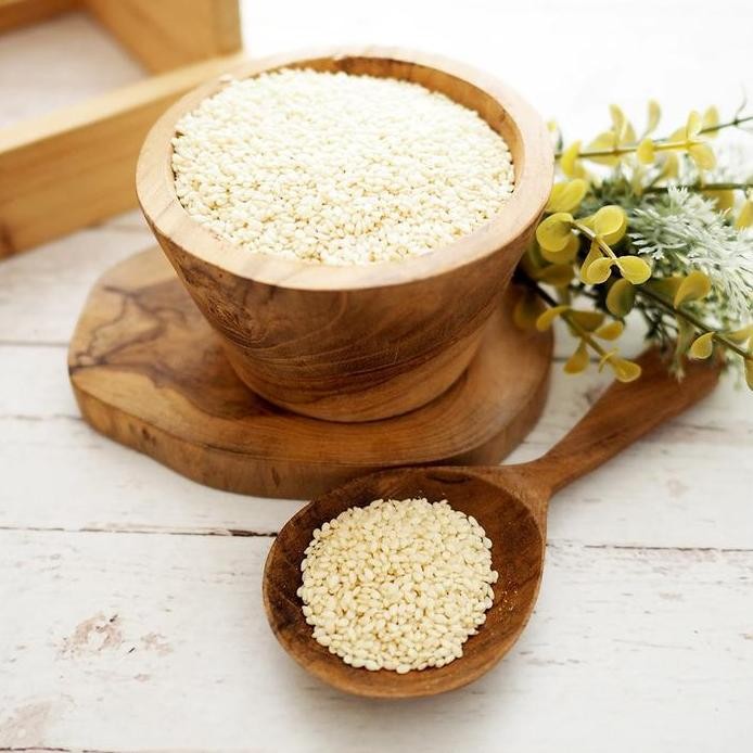 

Terlaris (1 Kg) Wijen Putih Biji Wijen Mentah Premium Bahan Untuk Kue Dan Masakan Asin Kacang Mete